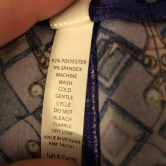 ♦️SALE!♦️ Disney Pinocchio Jiminy Cricket Leggings TC PLus Size 2X - Picture 4 of 7